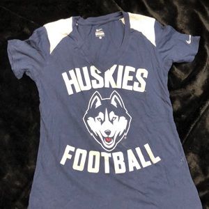 UConn Huskies T